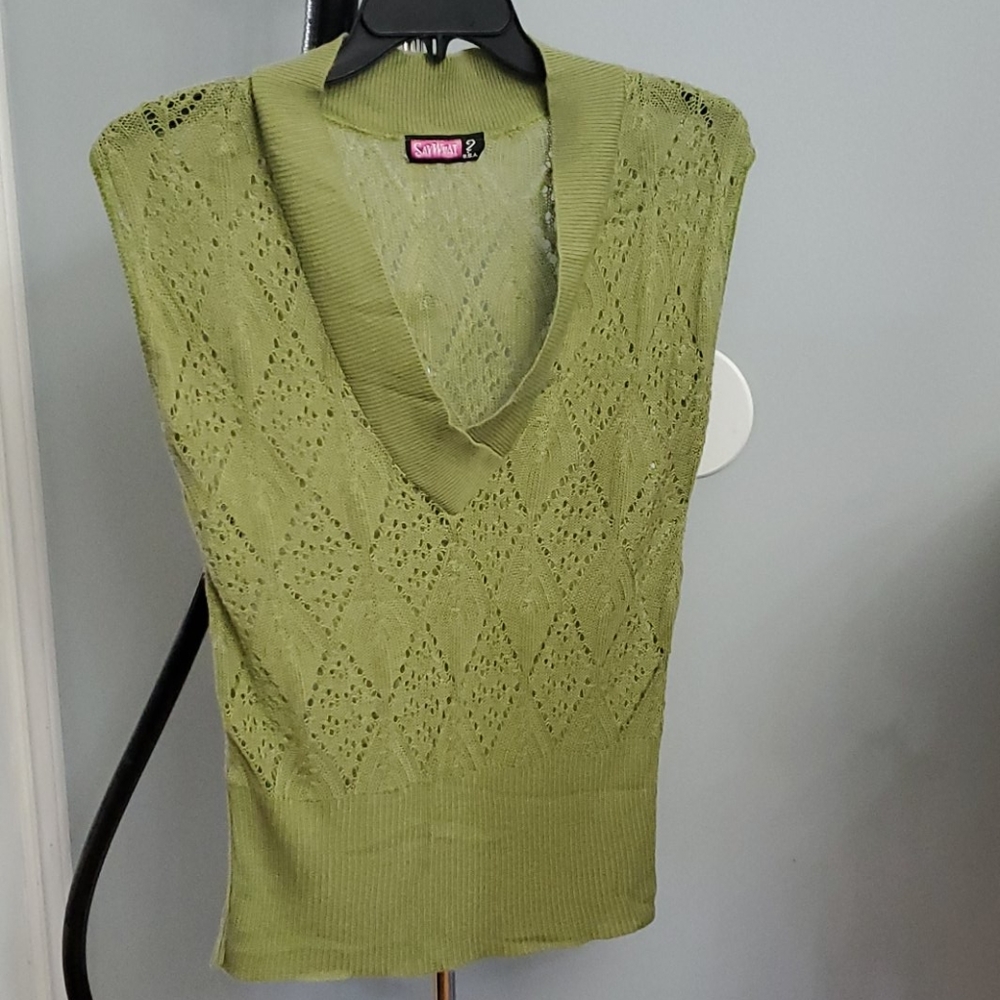 Sold online - Picture 1 of 3